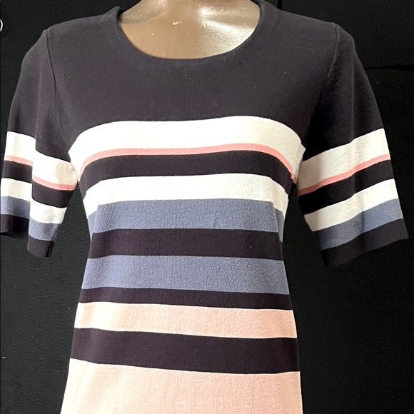 ANN TAYLOR SS SWEATER DRESS. EXCELLENT CONDITION, WOMEN’S SIZE MEDIUM - Picture 3 of 8